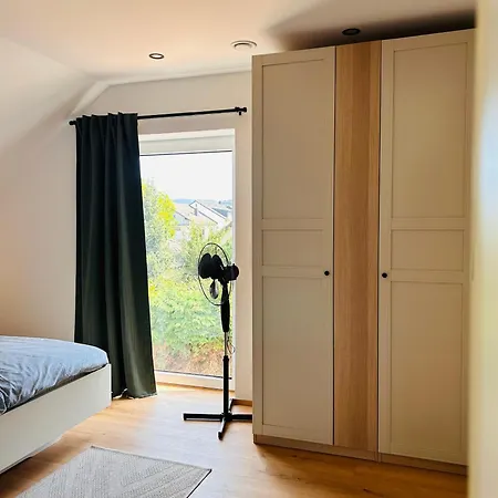 Zur Roemischen Weinstrasse