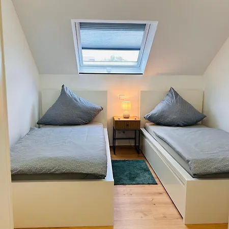 Zur Roemischen Weinstrasse