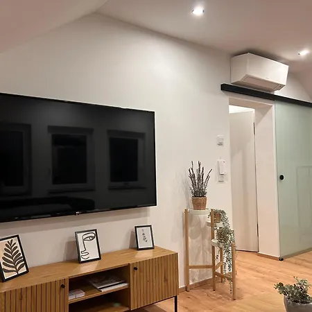 Lejlighed Zur Roemischen Weinstrasse Kenn