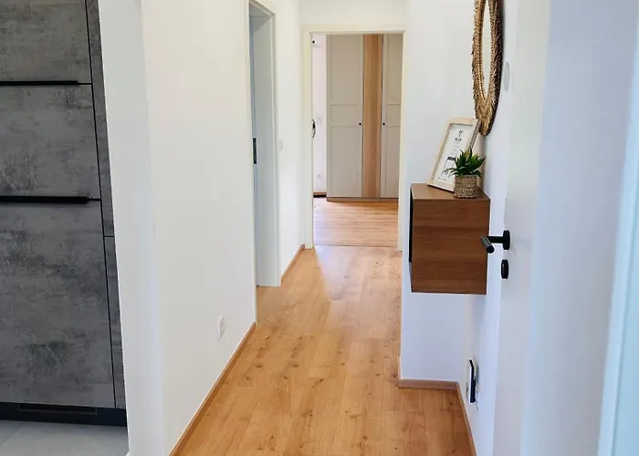 Apartamento Zur Roemischen Weinstrasse Kenn