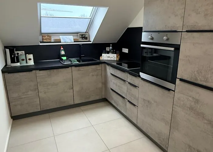 Zur Roemischen Weinstrasse * Kenn